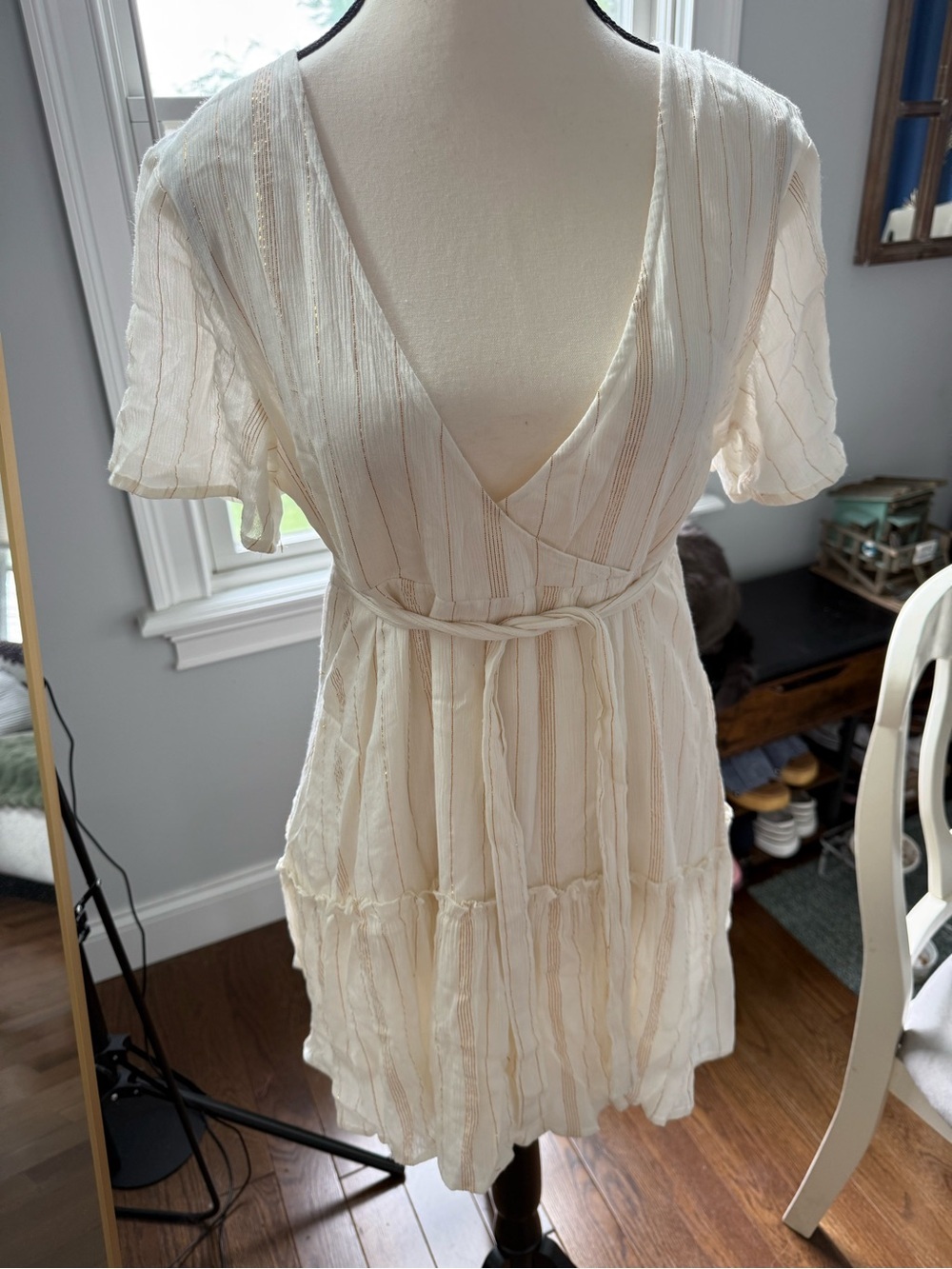 Raga Sold at Anthropologie Lightweight Cream Tiered Mini Dress Gold Shimmer Sz S - Picture 4 of 12